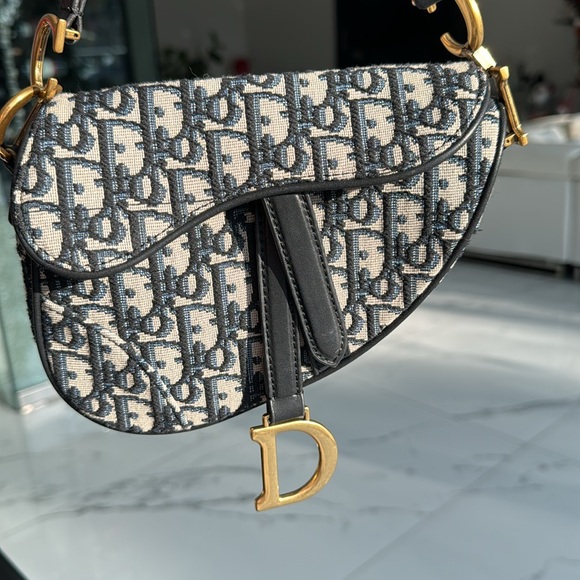 dior mini (clasp broken) - Picture 4 of 5